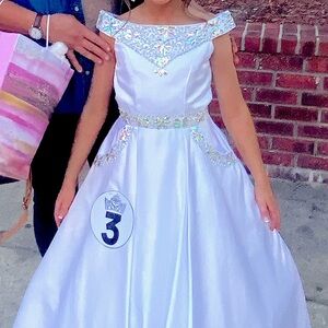 Glitzy White satin pageant dress formal ball gown Girls Sz. 8